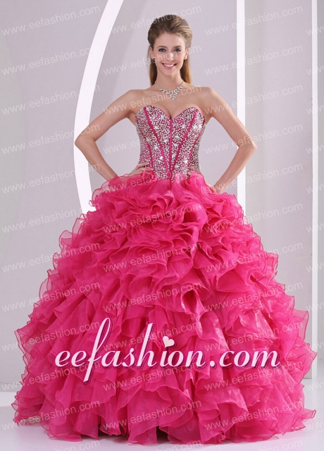 Red Ball Gown Sweetheart Ruffles and Beading Long Organza Amazing Quinceanera Dresses