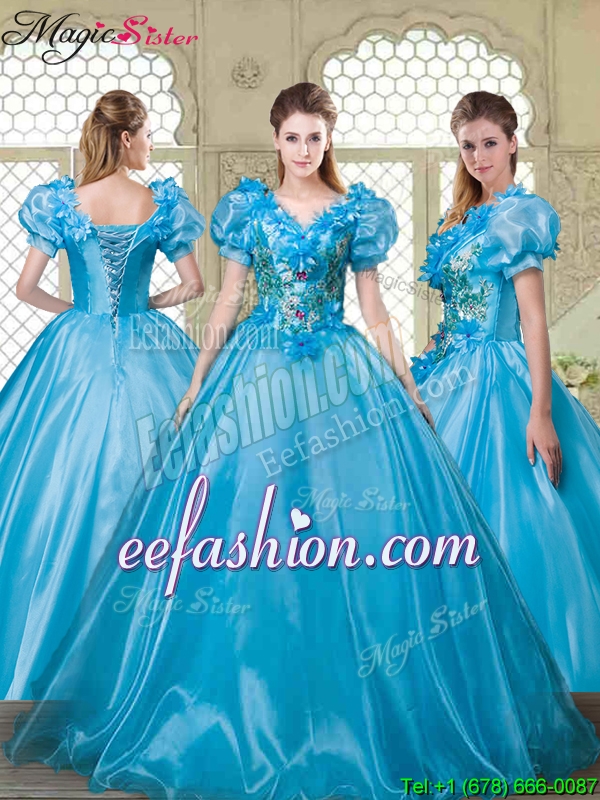 2016 Spring Gorgeous Appliques and Beading Quinceanera Dresses with V Neck