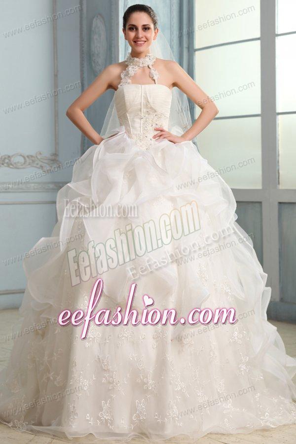 Halter Top Neck Organza Ball Gown Wedding Dress with Appliques