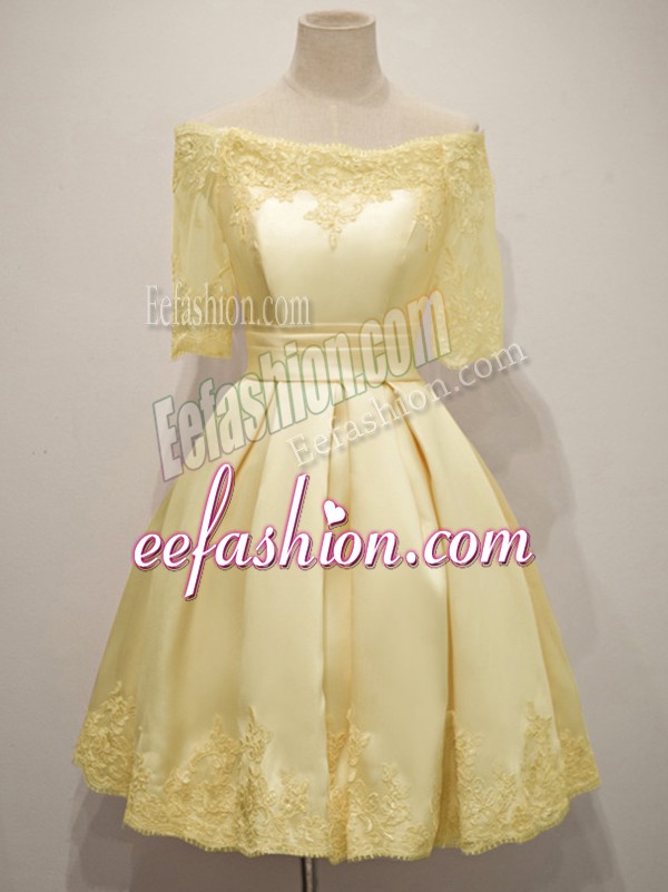  Yellow Taffeta Lace Up Dama Dress Half Sleeves Knee Length Lace
