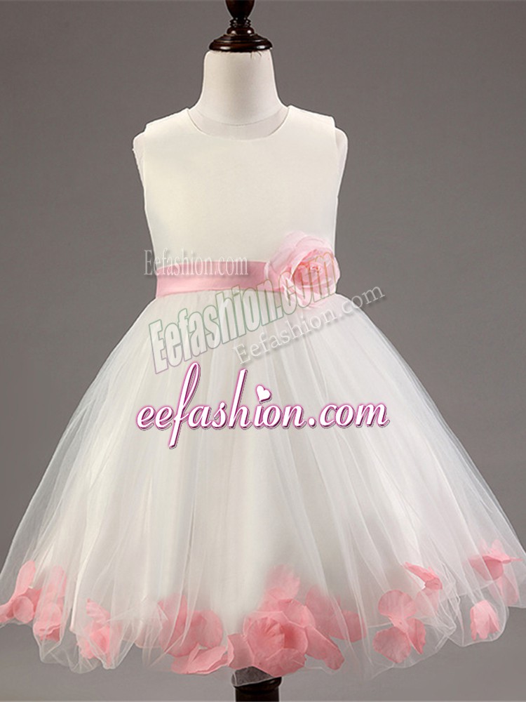 Stylish Sleeveless Tulle Knee Length Zipper Flower Girl Dresses for Less in White with Appliques and Hand Made Flower