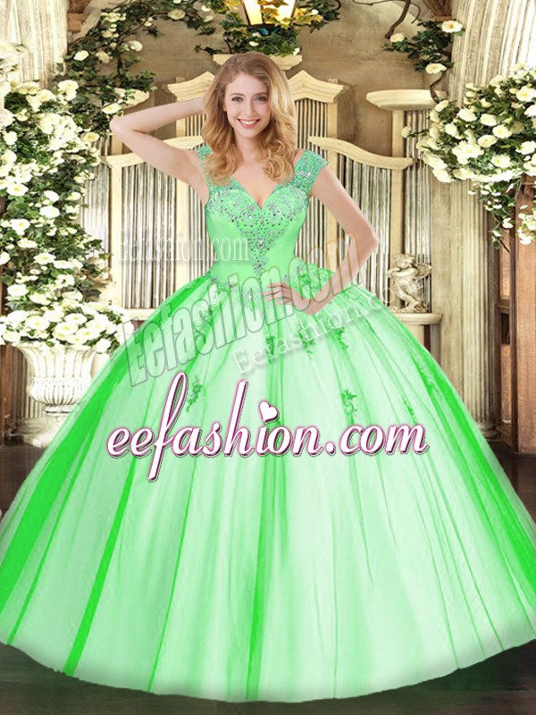  Vestidos de Quinceanera Military Ball and Sweet 16 and Quinceanera with Beading V-neck Sleeveless Lace Up