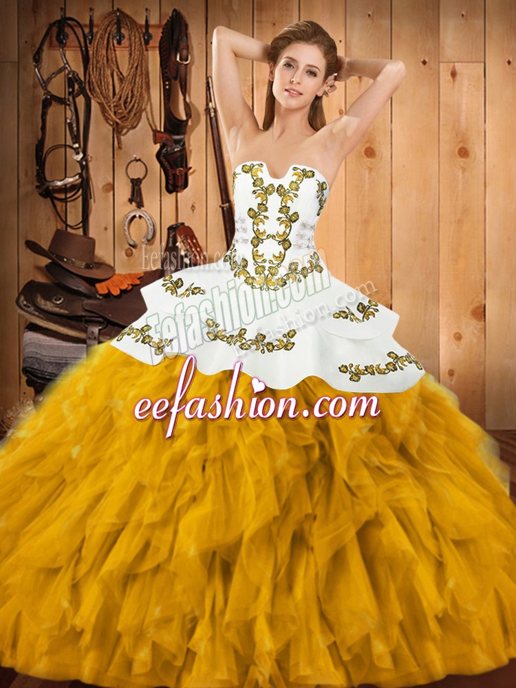Dazzling Gold Ball Gowns Embroidery and Ruffles Ball Gown Prom Dress Lace Up Satin and Organza Sleeveless Floor Length