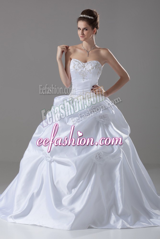 Latest White Lace Up Sweetheart Embroidery and Pick Ups and Hand Made Flower Wedding Gown Taffeta Sleeveless Brush Train