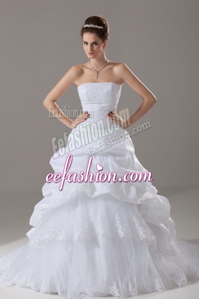 White A-line Lace and Pick Ups Wedding Gown Lace Up Taffeta and Tulle Sleeveless
