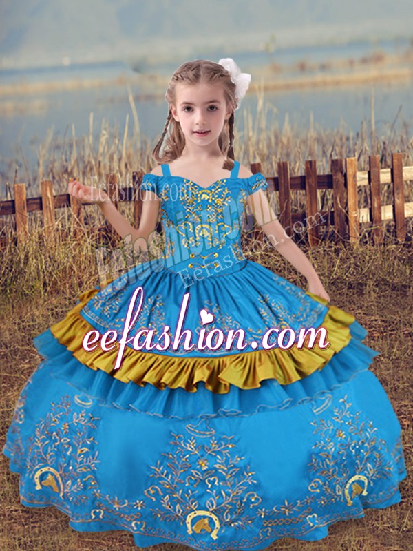  Satin Off The Shoulder Sleeveless Lace Up Beading and Embroidery Little Girls Pageant Gowns in Baby Blue