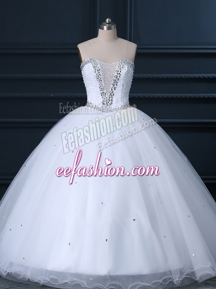  Sweetheart Sleeveless Tulle Wedding Dress Beading Brush Train Lace Up