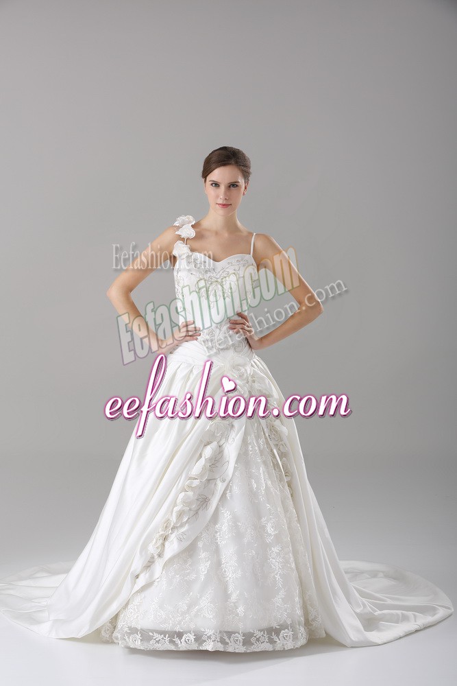 Best Selling Brush Train A-line Wedding Gowns White Spaghetti Straps Taffeta Sleeveless Lace Up