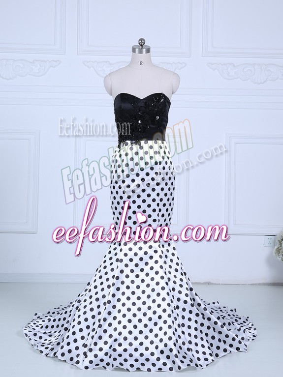 Top Selling Printed Sweetheart Sleeveless Brush Train Zipper Lace Prom Dress in White And Black