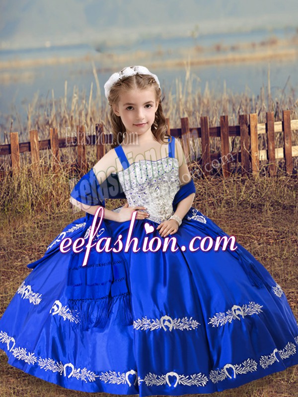 Beautiful Sleeveless Lace Up Floor Length Beading and Embroidery Little Girl Pageant Gowns