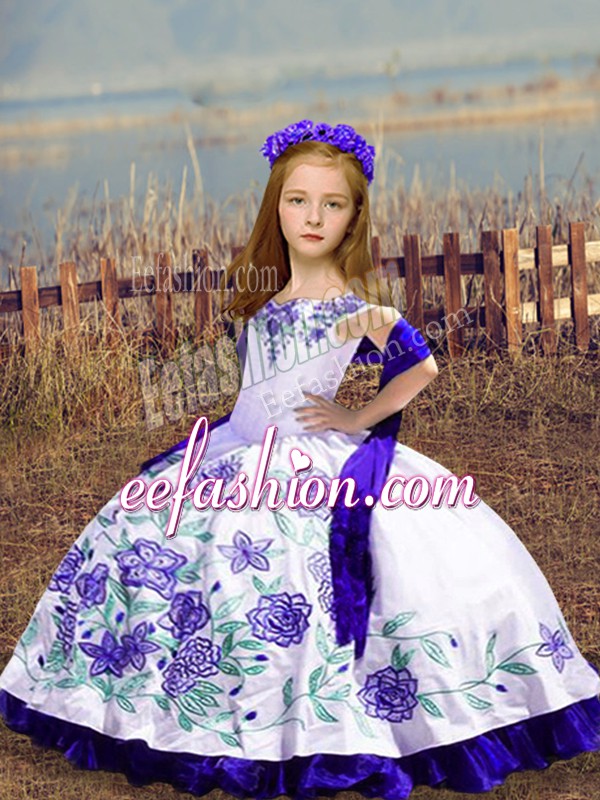 Unique Sleeveless Floor Length Embroidery Lace Up Kids Formal Wear with White