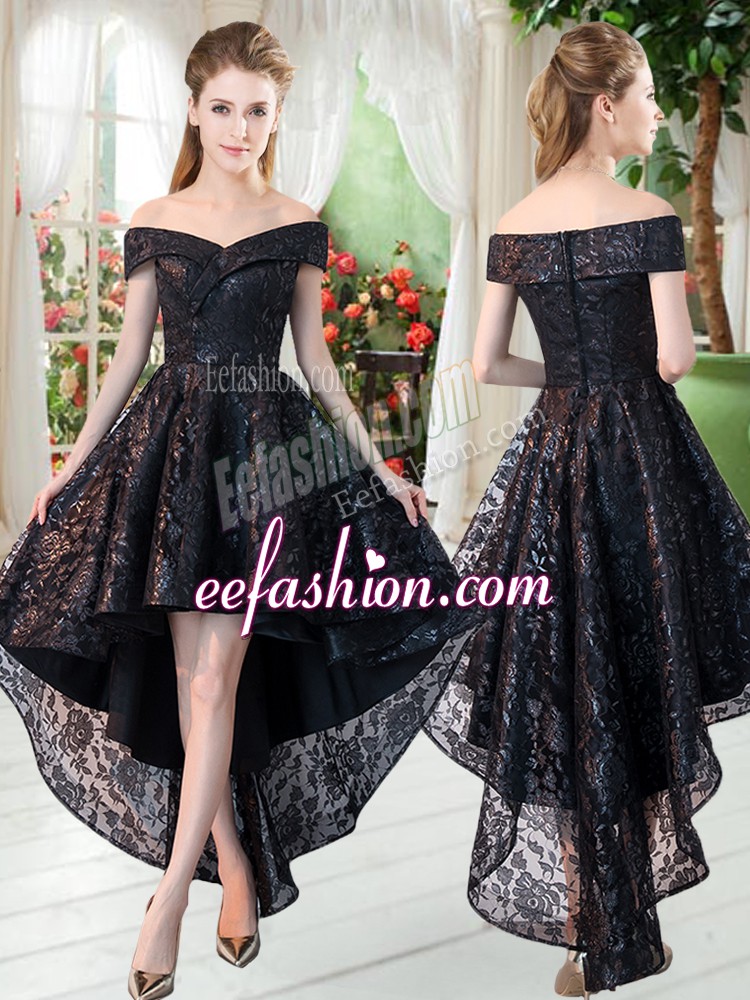 Stylish Off The Shoulder Sleeveless Zipper Lace Prom Gown in Black