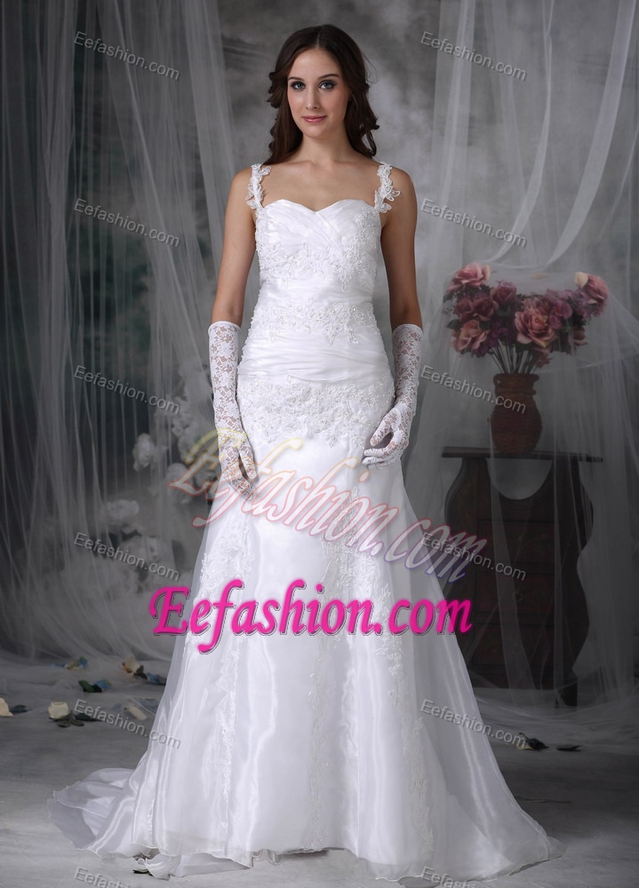 Sweet A-line Straps Organza Wedding Dresses with Appliques and Ruching