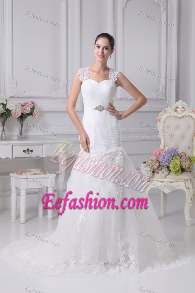 Impressive Mermaid Organza Wedding Dresses with Ruching and Beading in Lace