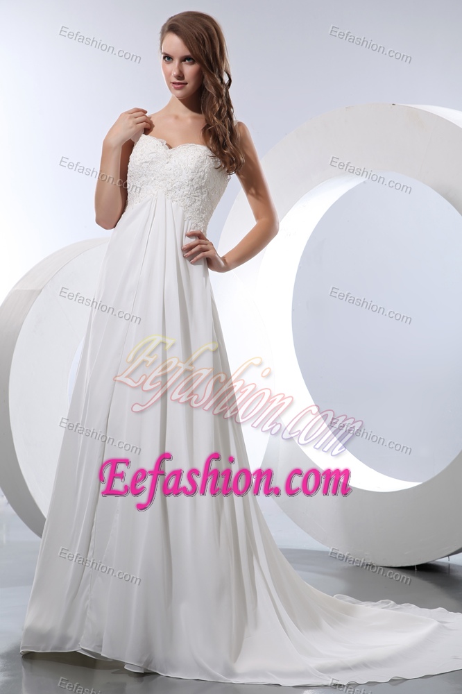 Fashionable A-line Straps White Court Train Chiffon Bridal Dresses with Appliques