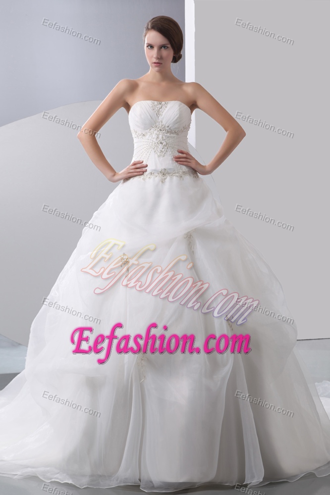 Pretty A-line Strapless Wedding Dresses with Chapel Train in and Organza