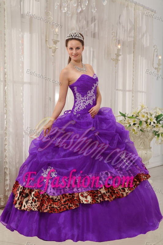 Purple Sweetheart Organza and Leopard Quinceanera Gown Dress with Appliques