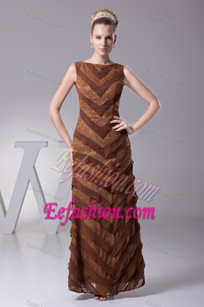 Bateau Long Brown Chiffon Best Mother of Bride Dresses with Layers