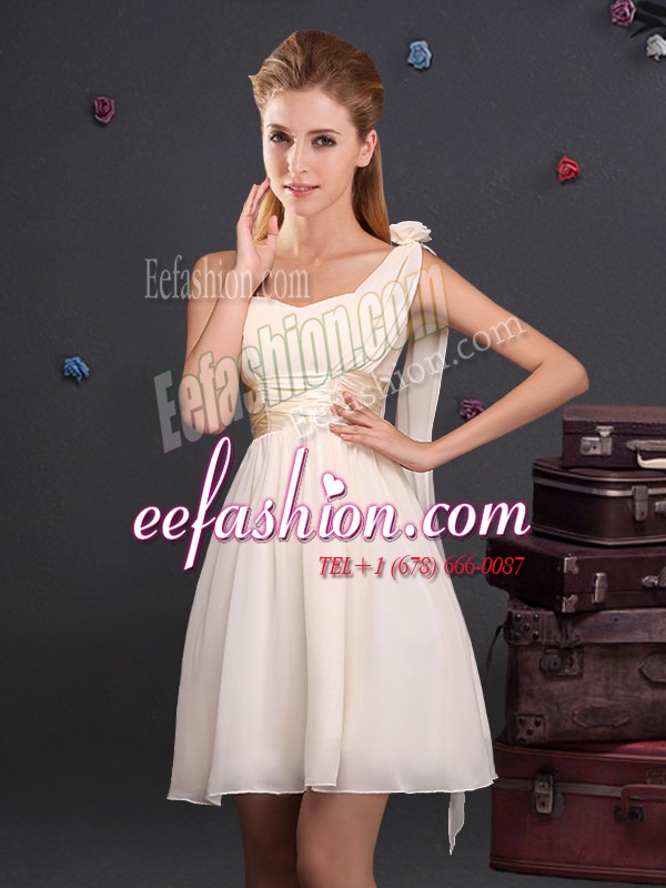 Delicate One Shoulder Mini Length Zipper Dama Dress for Quinceanera Champagne for Prom and Party and Wedding Party with Ruching and Hand Made Flower