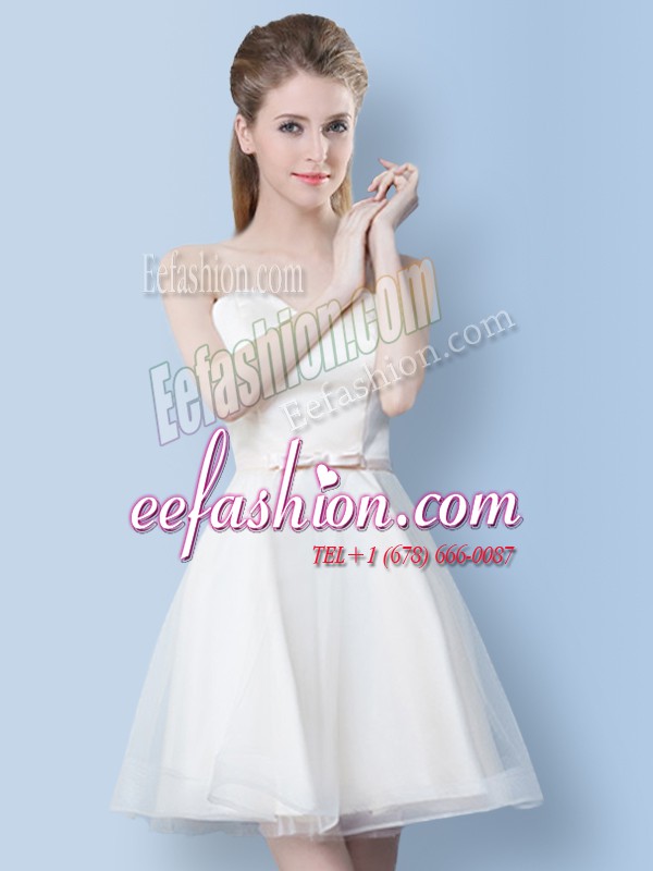 Enchanting Sleeveless Tulle Knee Length Lace Up Bridesmaid Dresses in White with Bowknot
