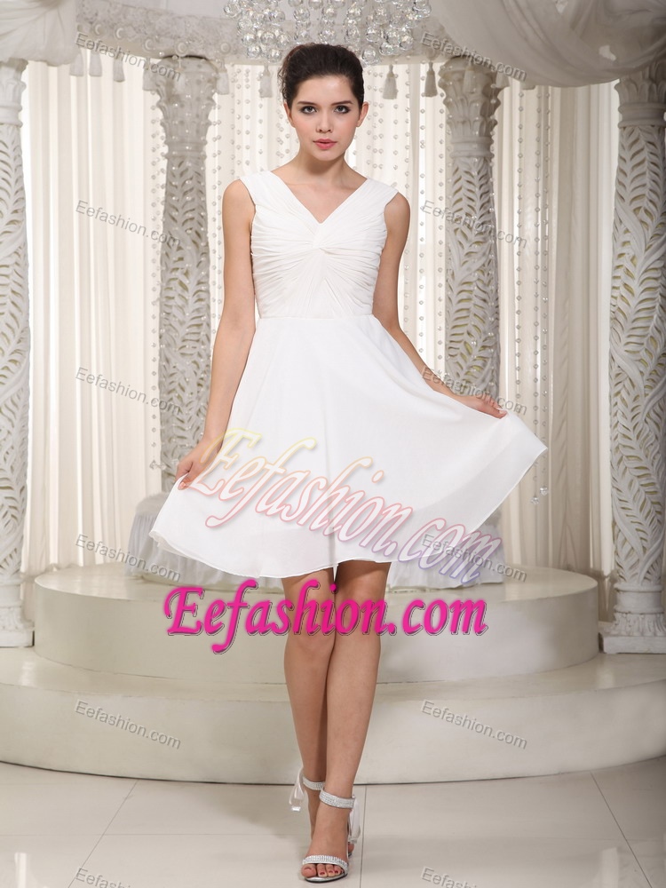 White V-neck Straps Knee-length Chiffon Celebrity Party Dresses with Ruching