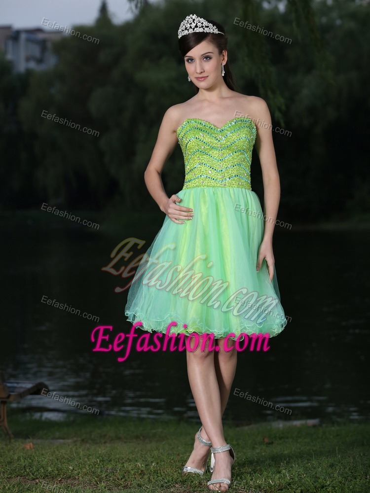 Beautiful Light Green Sweetheart Knee-length Tulle Celebrity Dress with Beading