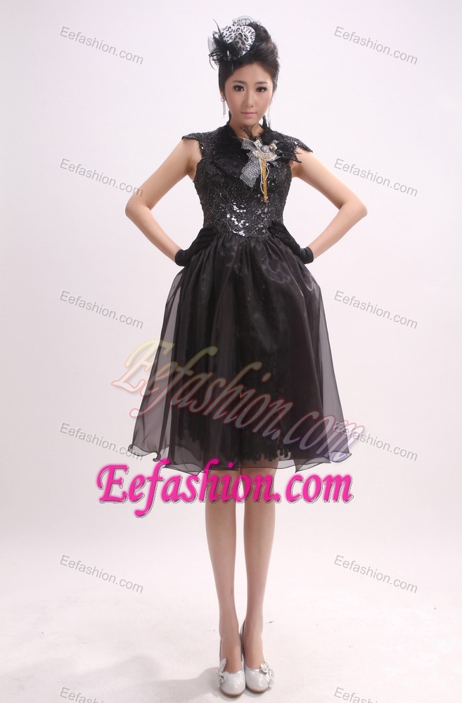 2013 Fabulous High Neck Knee-length Chiffon Celebrity Party Dress in Black