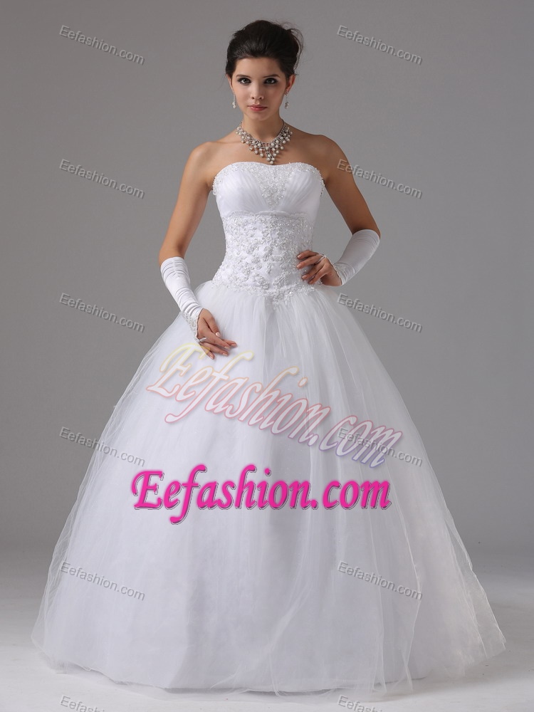 Strapless Ball Gown Ruched Tulle Long Wedding Dress with Appliques