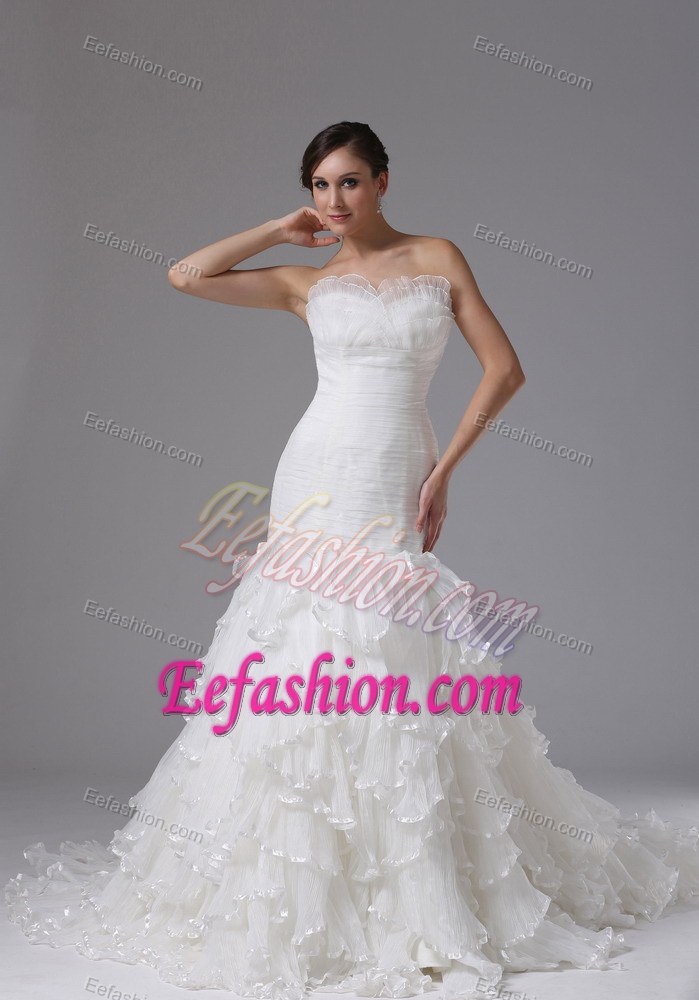 Sweetheart Court Train Organza Ruched Wedding Dresses with Layered Ruffles