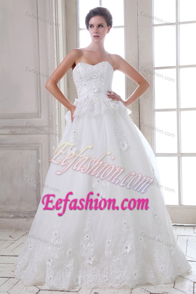 Sweetheart Brush Train Princess Church Wedding Dress with Floral Appliques