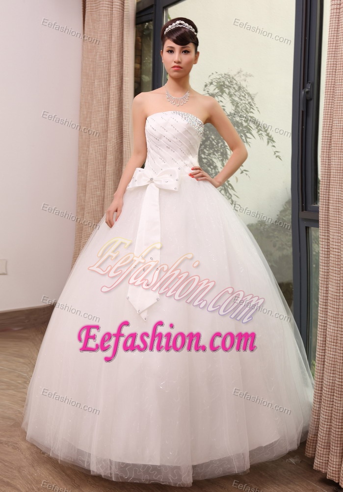Lovely Strapless Tulle Bridal Dress with Beading and Bowknot Best Seller