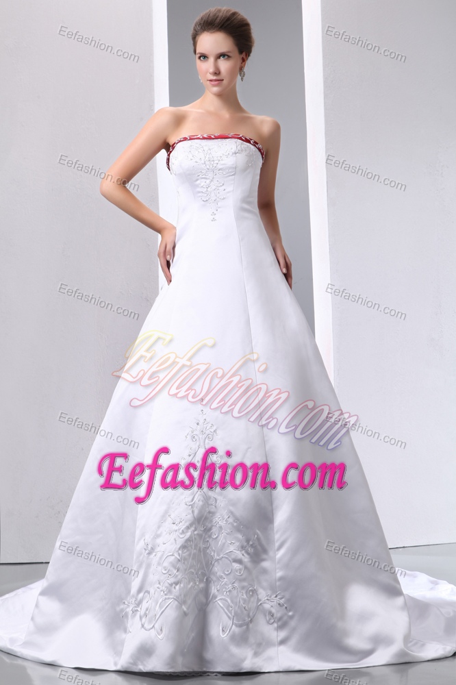 Luxurious Strapless Designer Bridal Dresses with Embroidery for Less