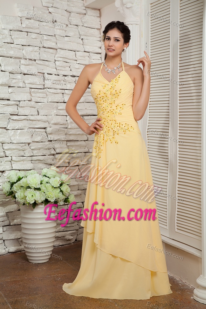 Classical Light Yellow Empire Halter Top Chiffon Evening Dresses with Appliques