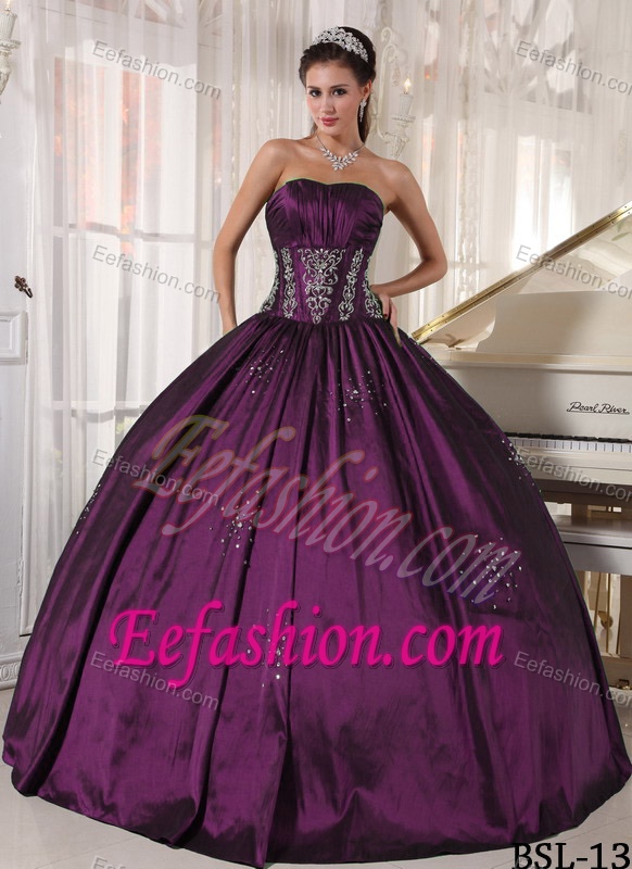Pretty Strapless Quinceanera Gown Dress with Embroidery and Beading