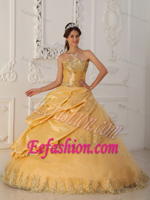 Sweet Gold A-line Sweetheart and Tulle Dress for Quince with Beading