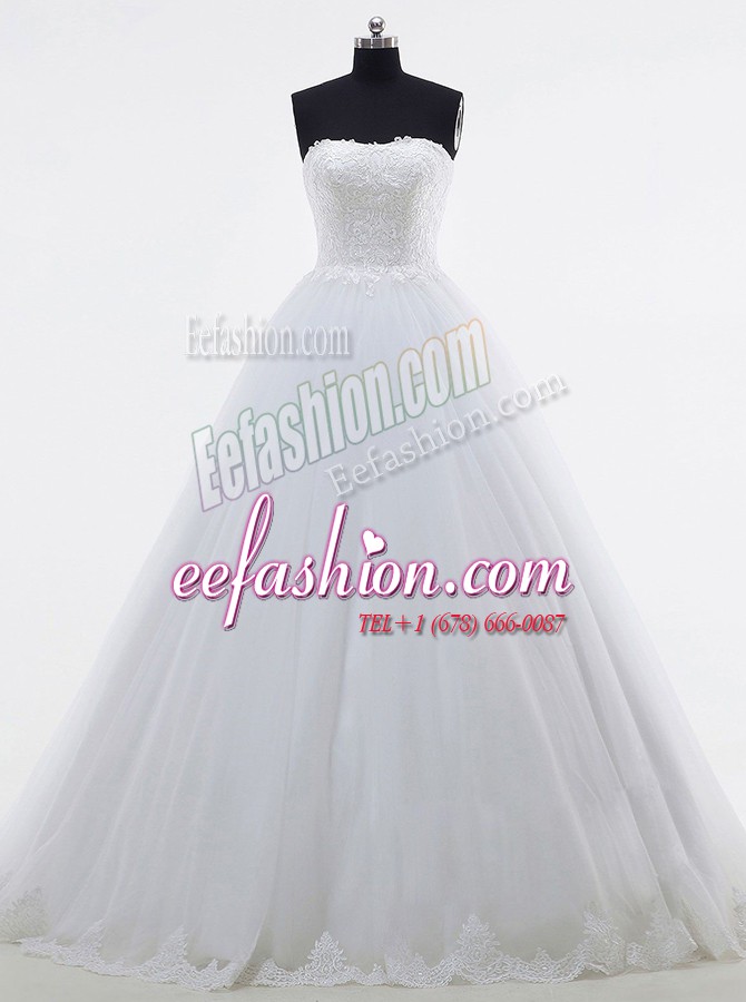  White Tulle Clasp Handle Strapless Sleeveless With Train Wedding Gowns Brush Train Lace and Appliques