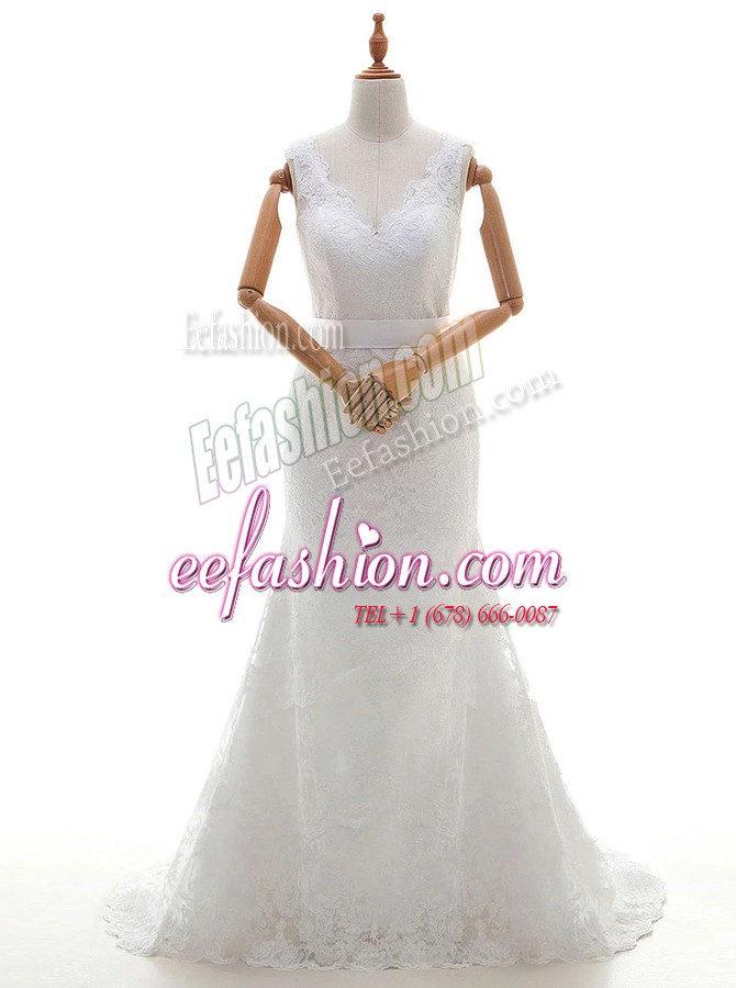  Lace Sleeveless With Train Wedding Dresses Brush Train and Lace and Bowknot