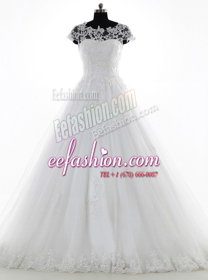  Scoop Short Sleeves Tulle and Lace Wedding Dress Lace and Appliques Brush Train Clasp Handle