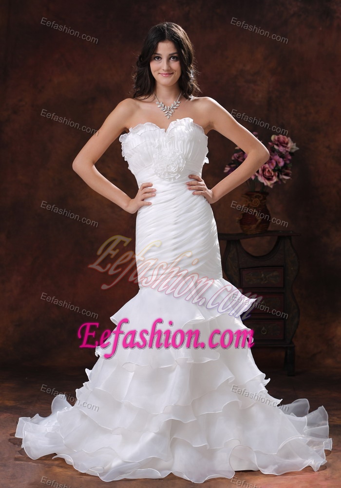 Mermaid Strapless Organza Wedding Dress for Cheap with Ruffled Layers