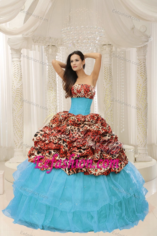 Fashionable Beaded Multi-color Dress for Quinceaneras in Organza and Leopard