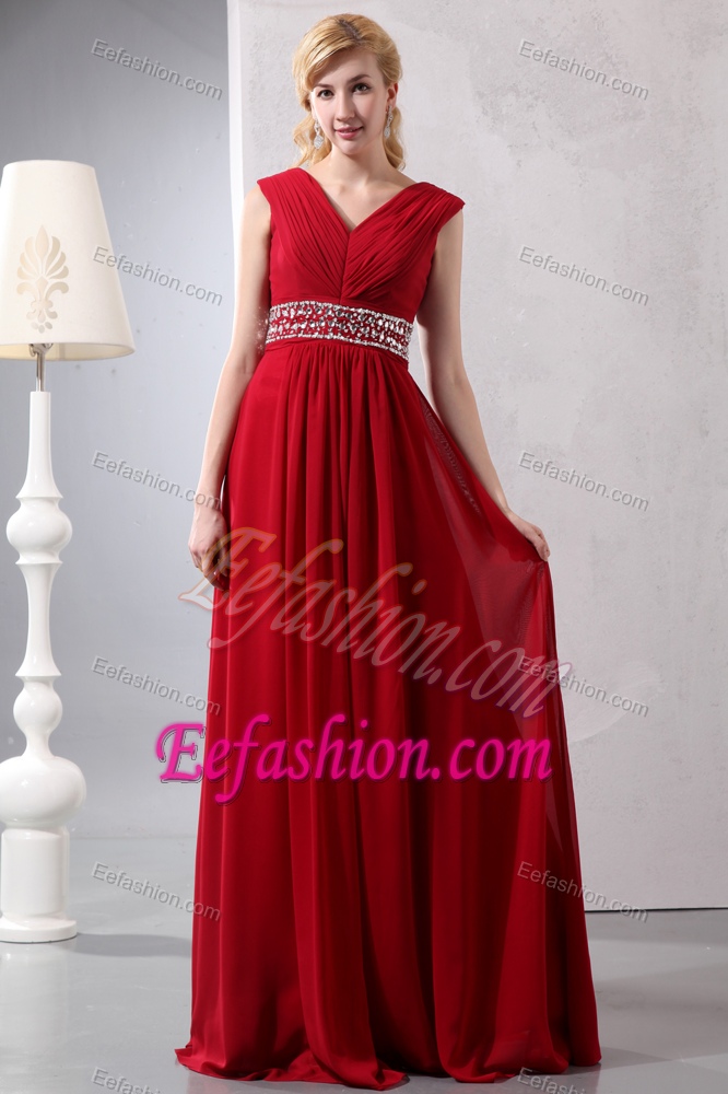 Modest Wine Red Empire V-neck Graduation Dresses for High School with Beadings