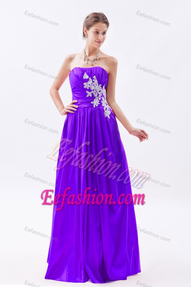 Purple Ruched Strapless Long Chiffon Graduation Dresses with Appliques