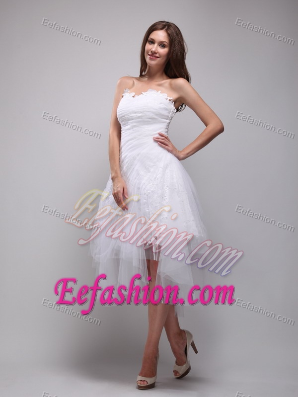 White A-Line Strapless Short Ruched Dresses for Graduation in Lace and Tulle
