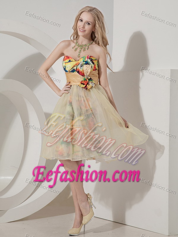 Colorful Knee-length Printing Short Prom Graduation Dress with Beading for Less