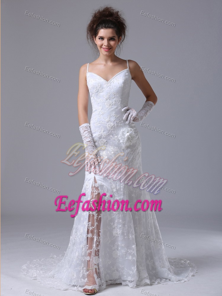 Discount Spaghetti Straps Wedding Dress in Lace with Court Train