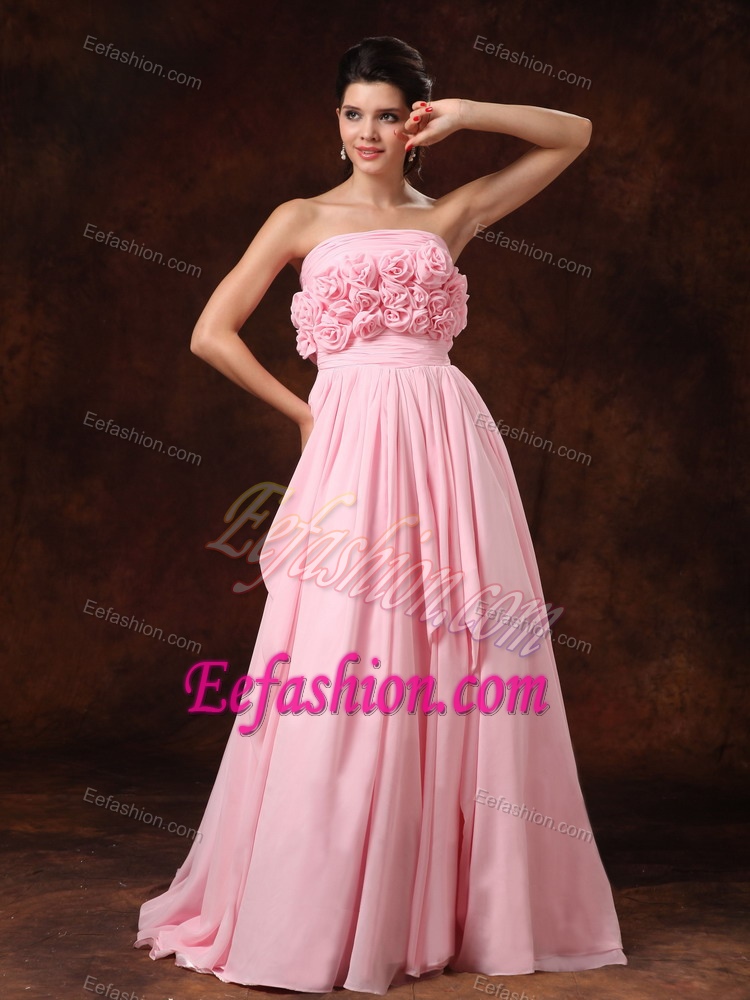 Wonderful Strapless Pink Chiffon Zipper-up Dress for Wedding with Flowers