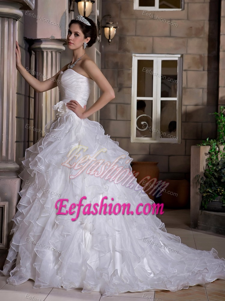 Classical A-line Ruffled and Organza Wedding Dresses with Flowers