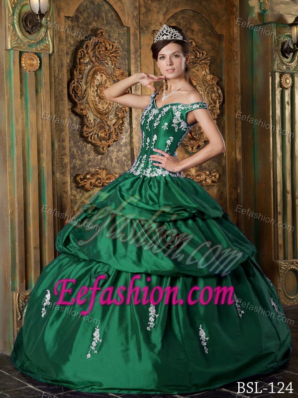Green off the Shoulder Quinceanera Dress with Appliques Decorated