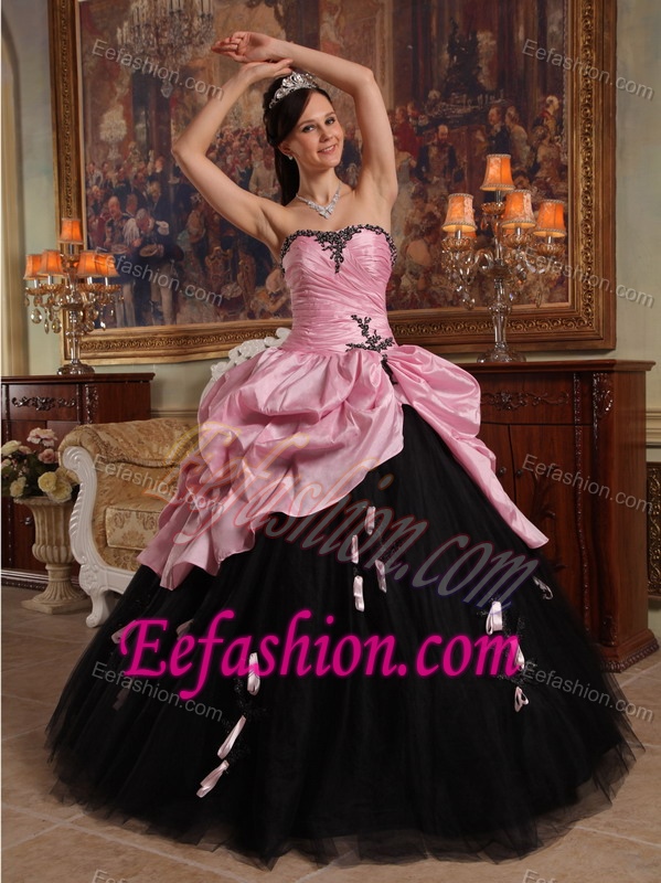 Rose Pink and Black Pick-ups Sweet Sixteen Quinceanera Dress with Flowers
