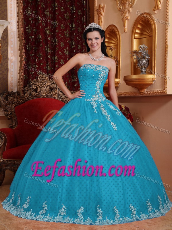 Elegant Strapless Appliqued Tulle and Lace Quinceanera Dress in Aqua Blue